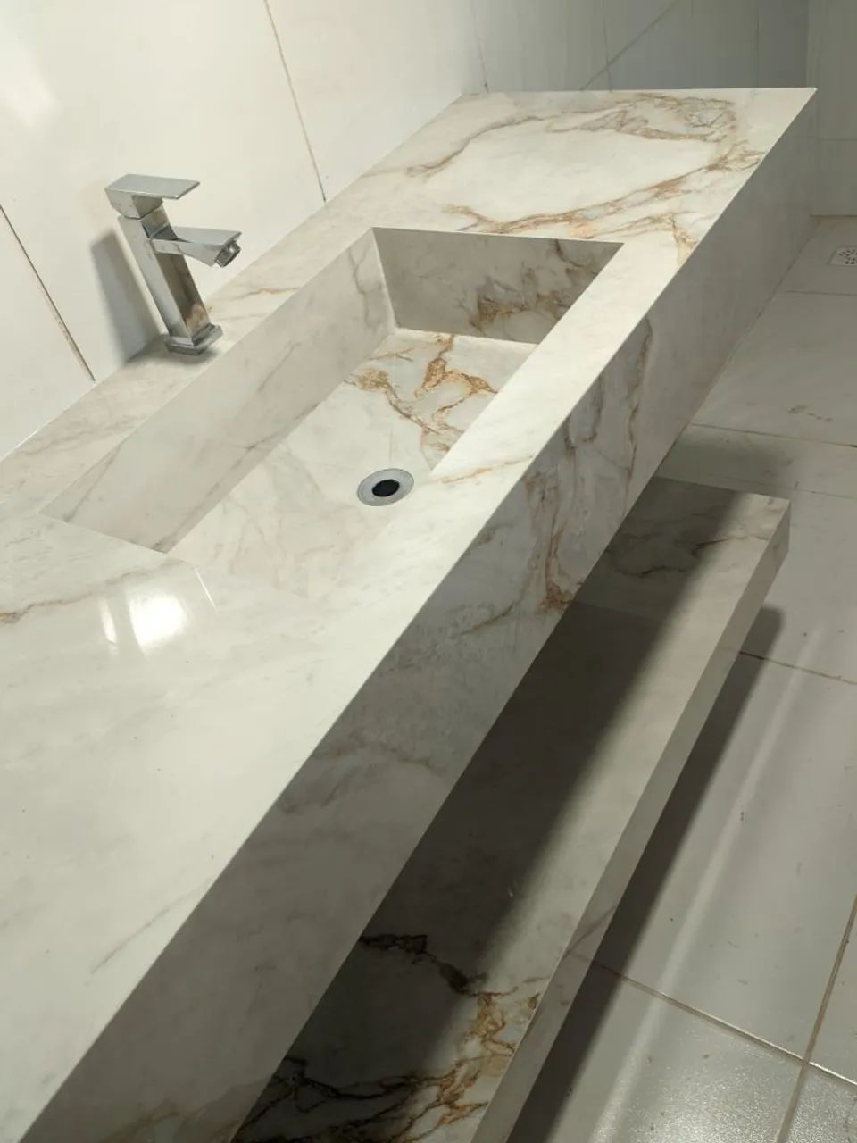 Bancada de porcelanato 