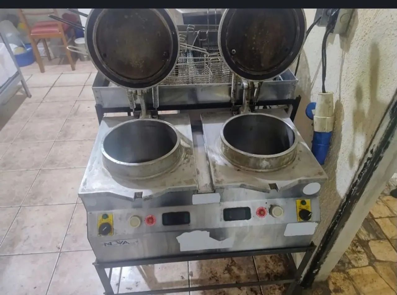Máquina de fritar frango 220 volts - Foto 2