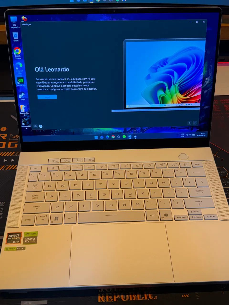 Zephyrus G14 2025 - Asus Rog Strix  - Foto 5