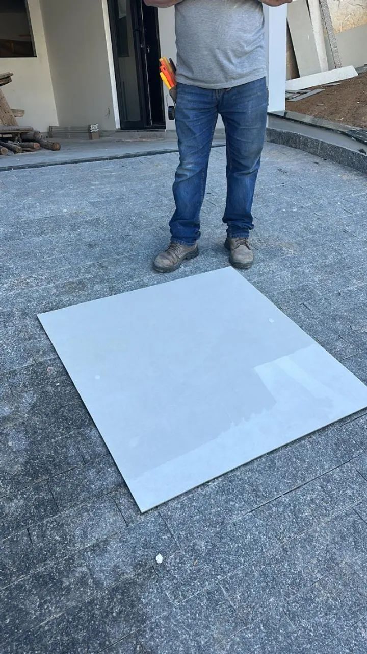 Porcelanato Bege Claro 94x94 Polido Novo (Preço 30% abaixo da loja) - Foto 2