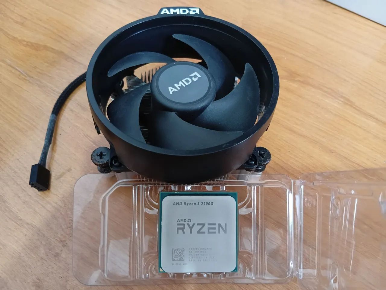 Ryzen 3 2200g com cooler original - Foto 4