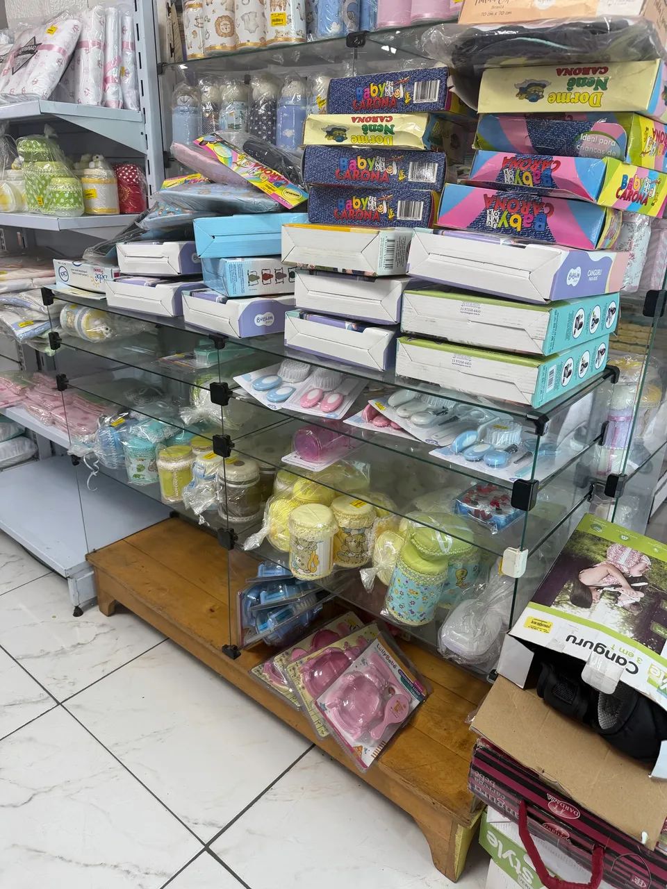 Vitrine de vidro preço de desapego  - Foto 3