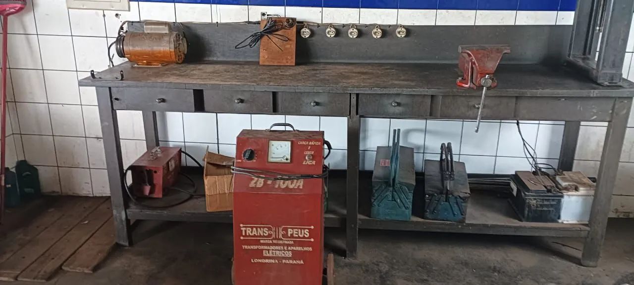 Auto elétrica.