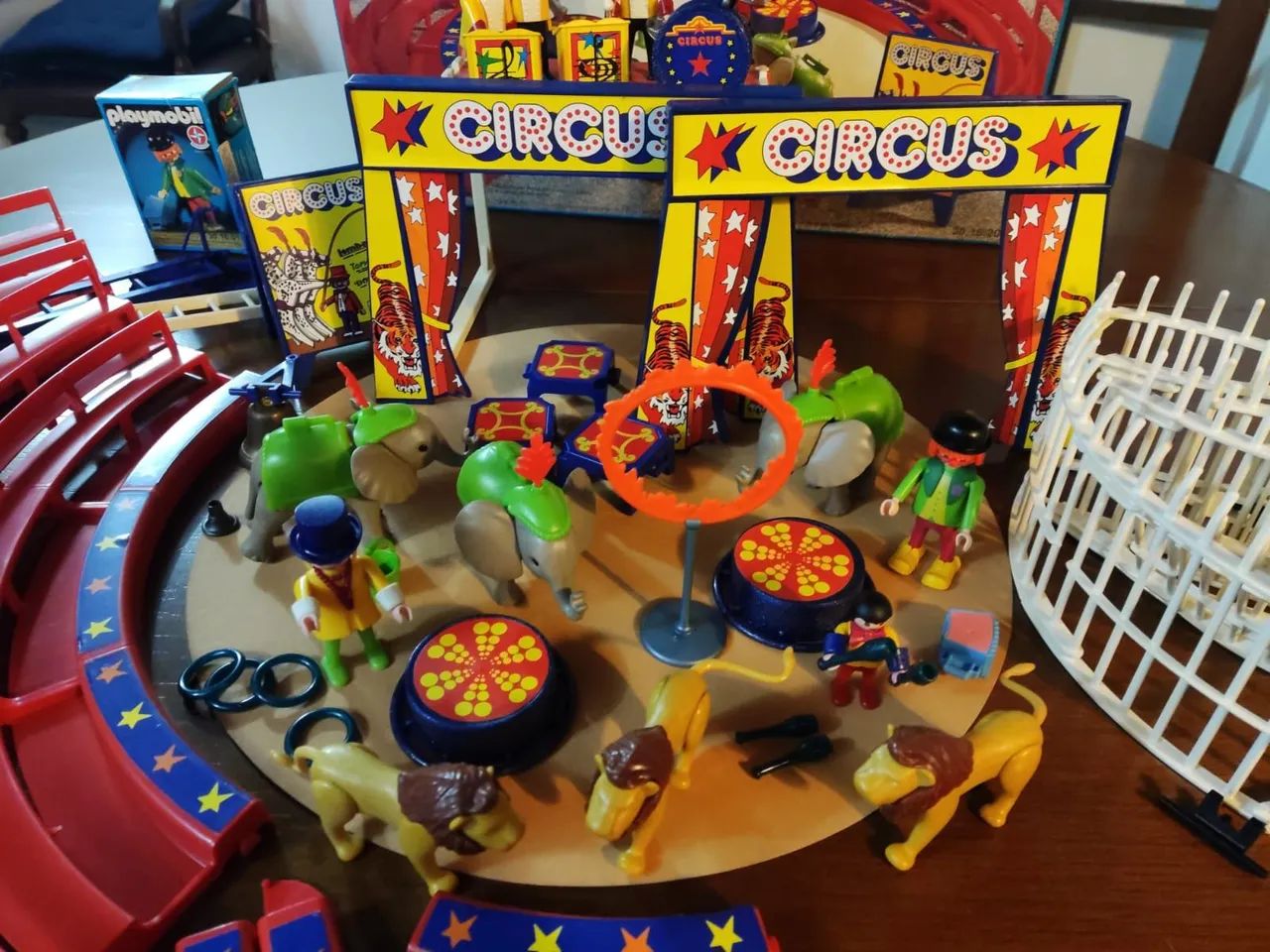 Bonecos Playmobil - Circo + Trailer - Foto 2
