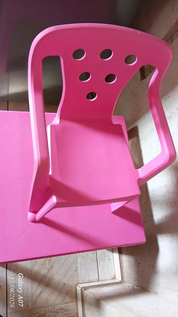 Mesa e cadeira infantil - Foto 4