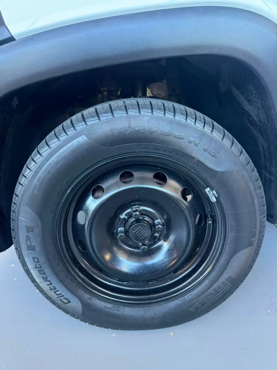 Fiat Strada Endurance 1.4 Flex 8V CS Plus 2023 - Foto 4