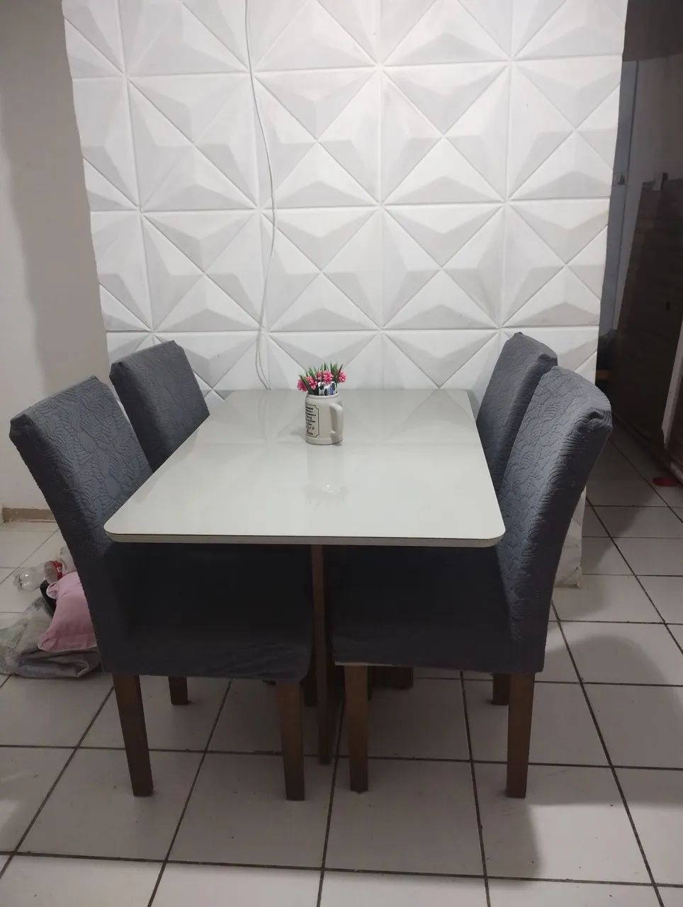 Mesa 4 cadeiras de vidro - Foto 3