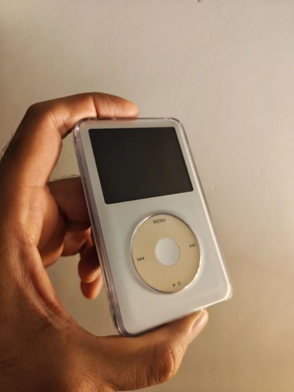 iPod Classic 7a ger. - 256GB - bateria nova, frontal e traseira novas + capa + cabo - Foto 4