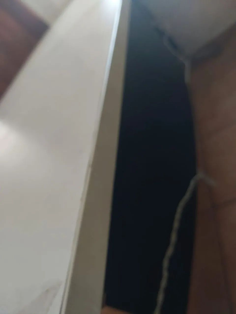 MESA DE ESCRITORIO BRANCA usada marca funcional - Foto 5