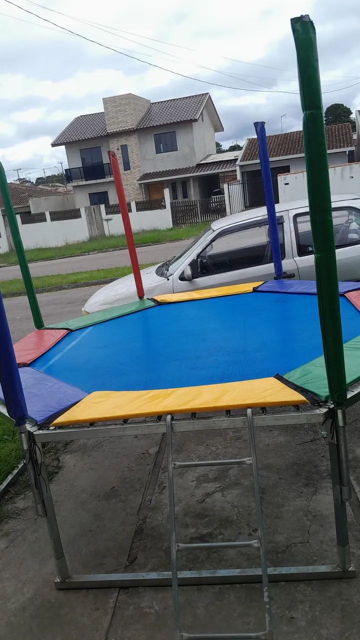 Cama elástica sem tela de proteção 