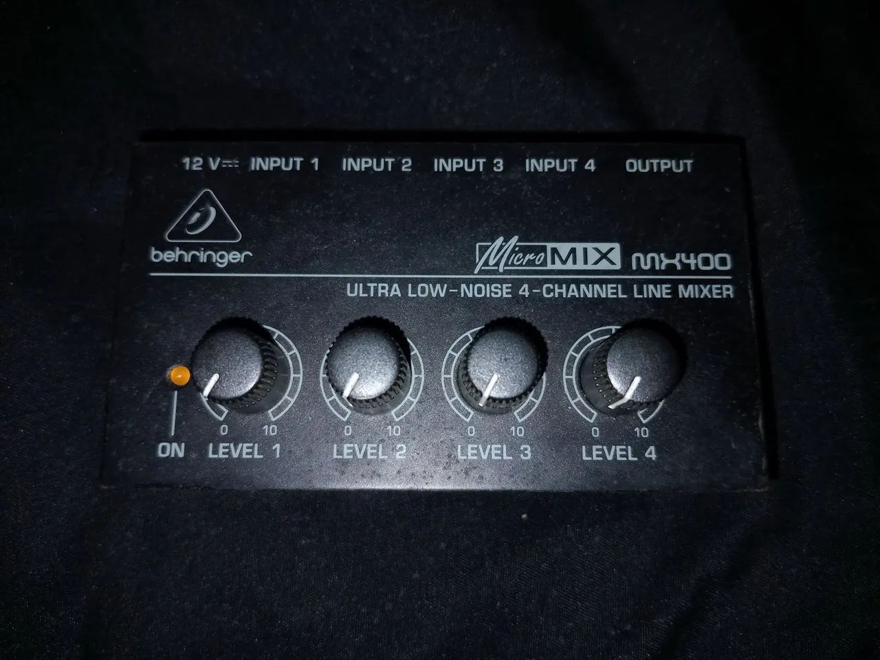 Micro Mixer 4 canais 