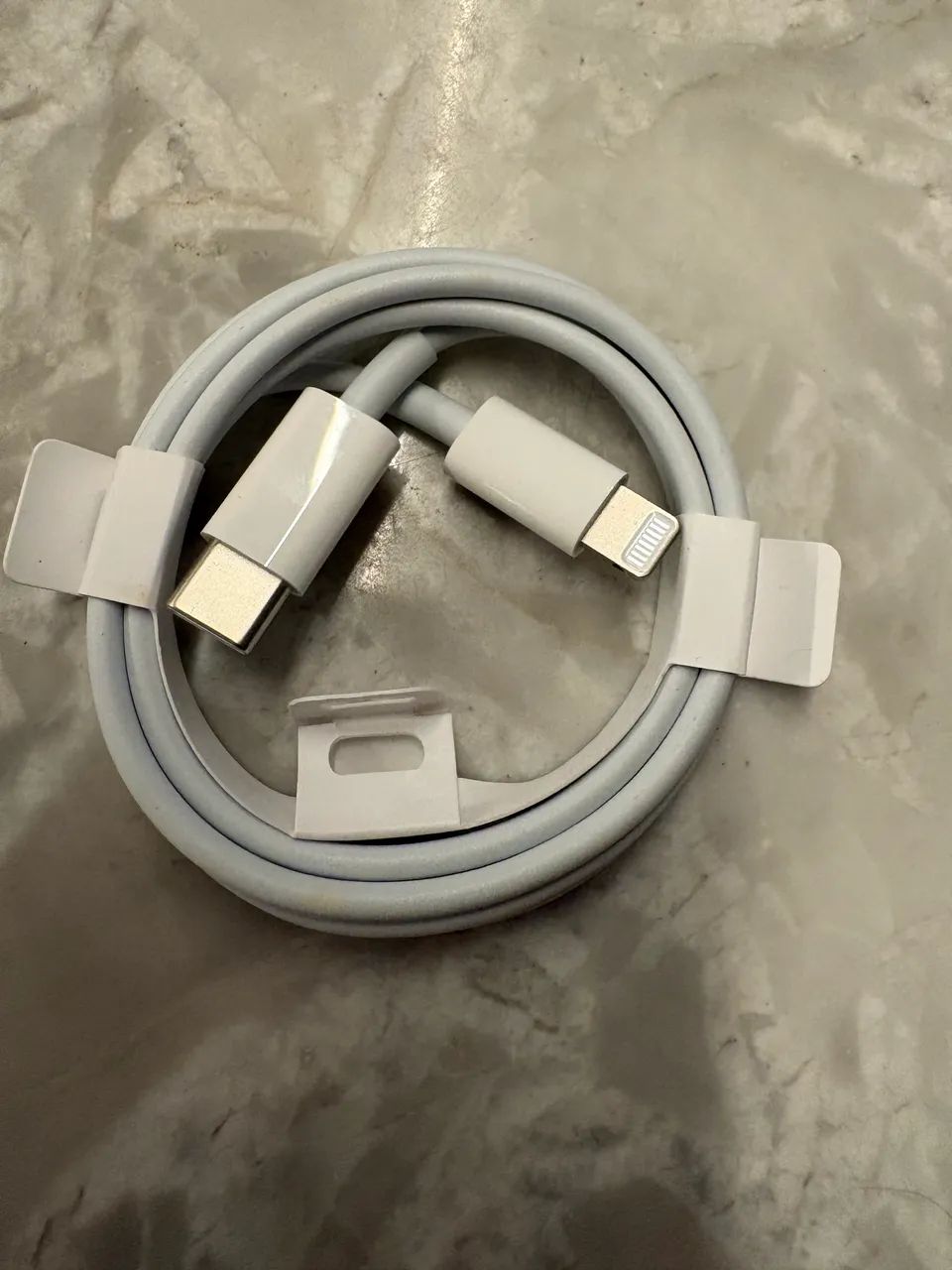 Cabo iPhone 11,12,13,14 ORIGINAL APPLE