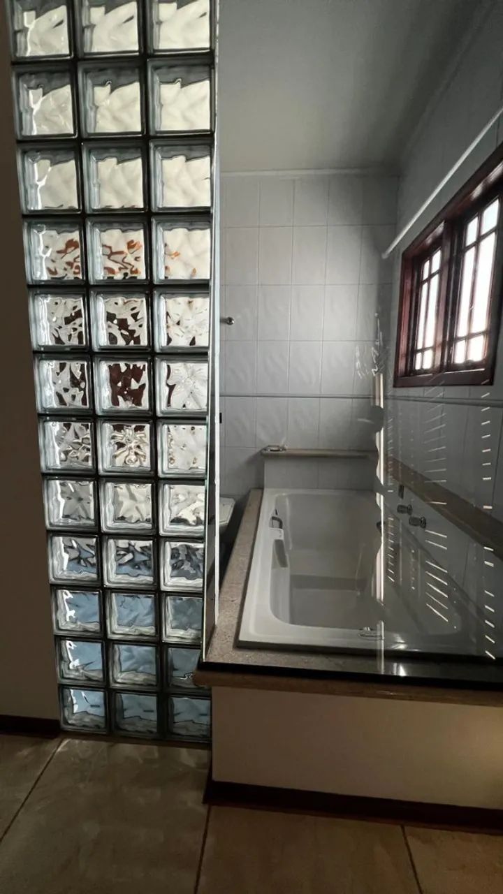 Casa ampla com piscina e vista para o mar em Coqueiros - Foto 5