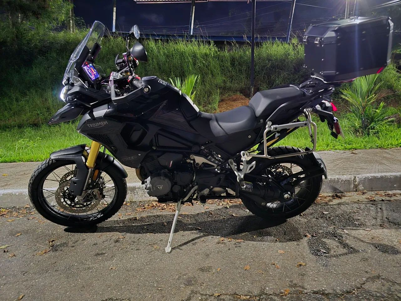 tdfブラック36 Triumph 1200 Rally Black Edition 2026 - 1496484318 | OLX