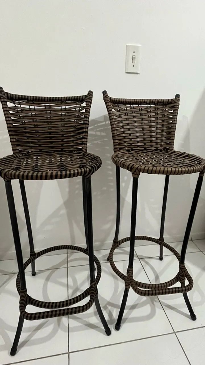 3 Banquetas - Cadeira alta 