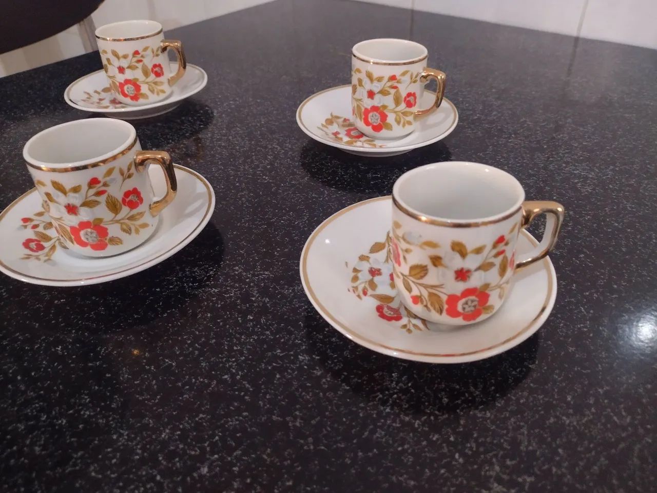 Vendo lindo conjunto de xícaras para café retirar em Sorocaba  - Foto 2