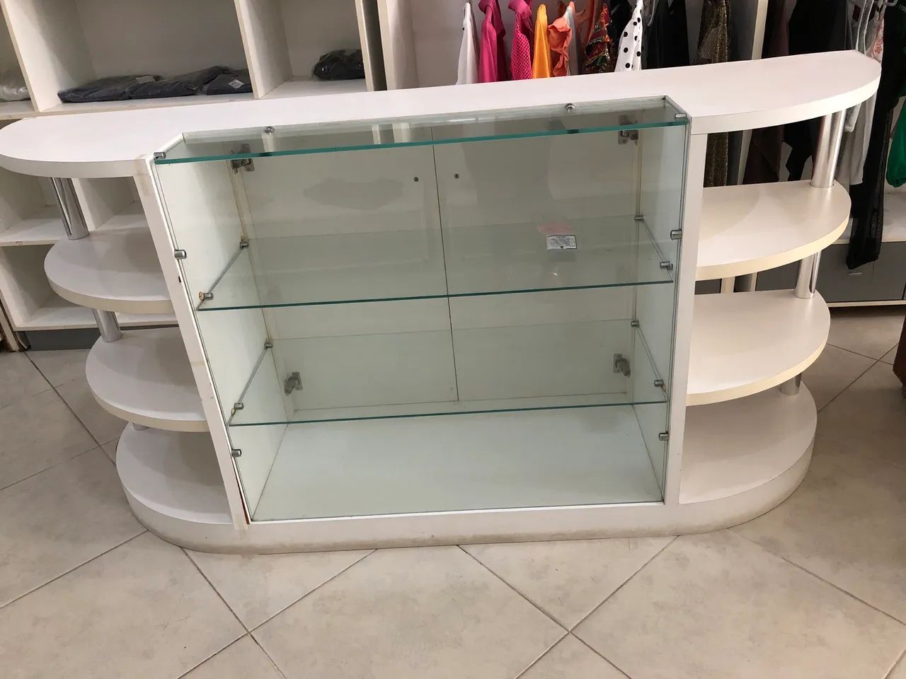 Balcão MDF com vidro - Perfeito estado | Ideal para loja, salão ou recepção - Foto 3