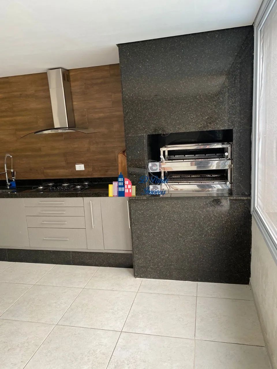 Casa em Condomínio com 4 Dormitórios sendo Todos suítes - 250m², À Venda - R$ 2.450.000,00 - Foto 10