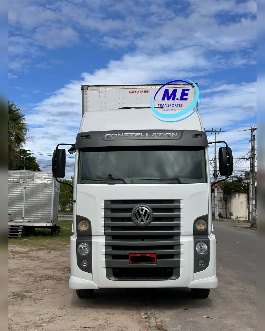 19-320 + Carreta Baú  - Foto 2