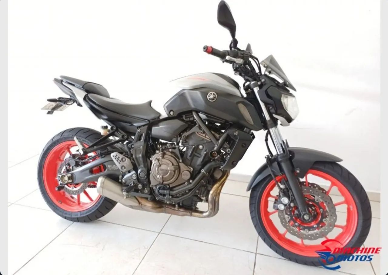 MT 07 2020 baixo km