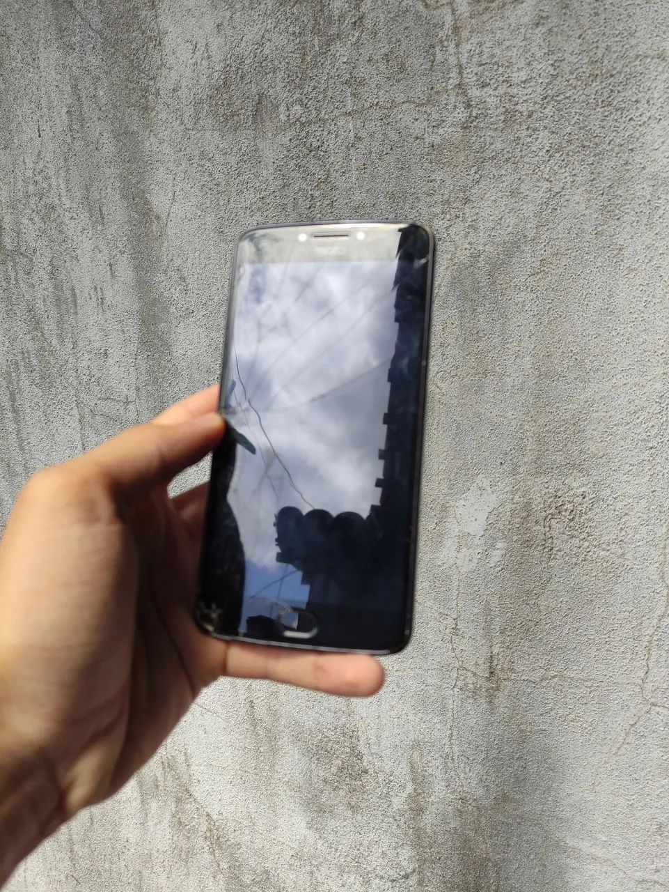 Moto e4 plus 16gb - Olx Pay  - Foto 2