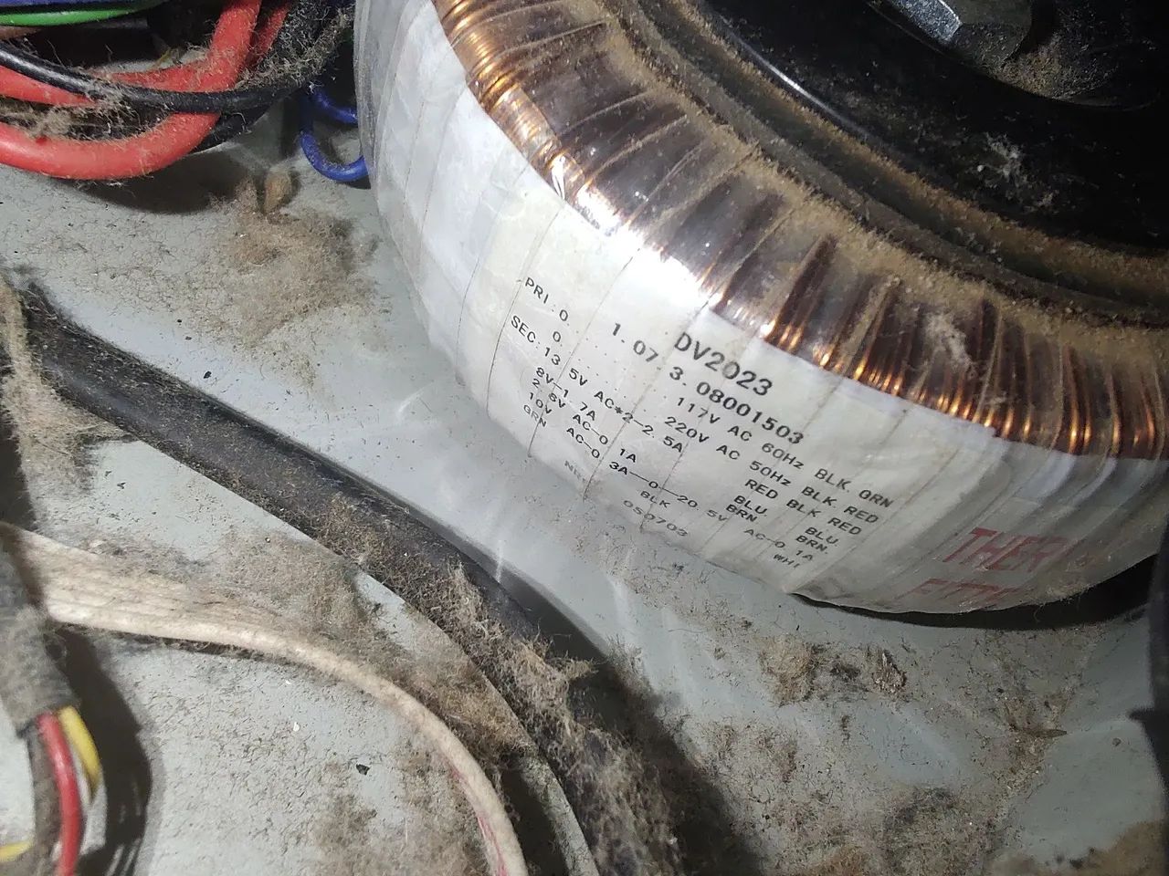 Transformador toroidal funcionando perfeitamente 5Amper várias tensões 