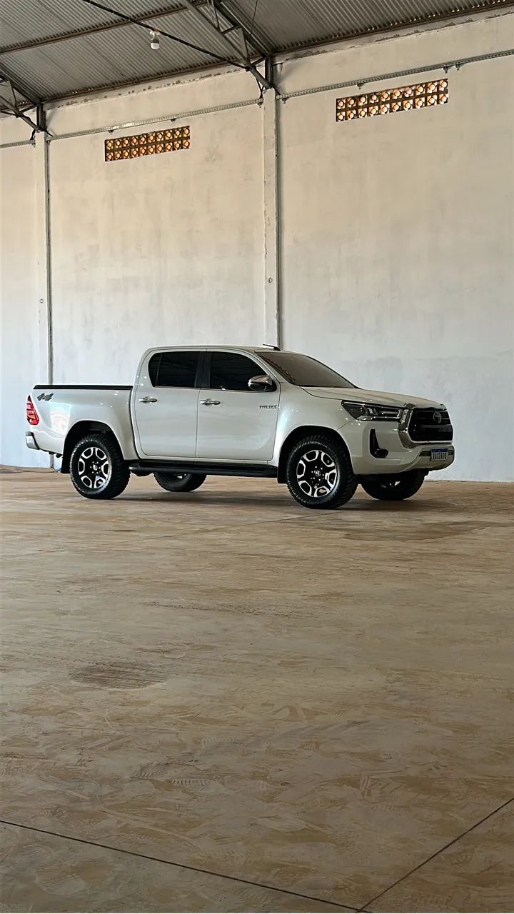 Toyota Hilux Hilux CD SRX 4x4 2.8 TDI 16V Diesel Aut. 2021