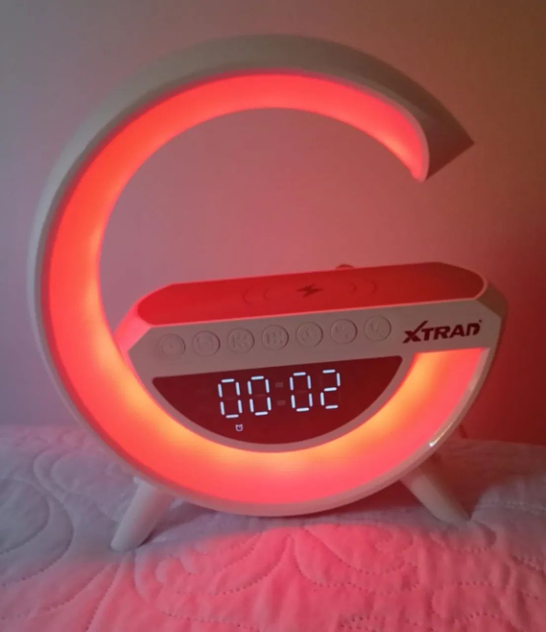 Luminária LED Xtrad com Caixa de Som Bluetooth e Carregador por Indução - Foto 3