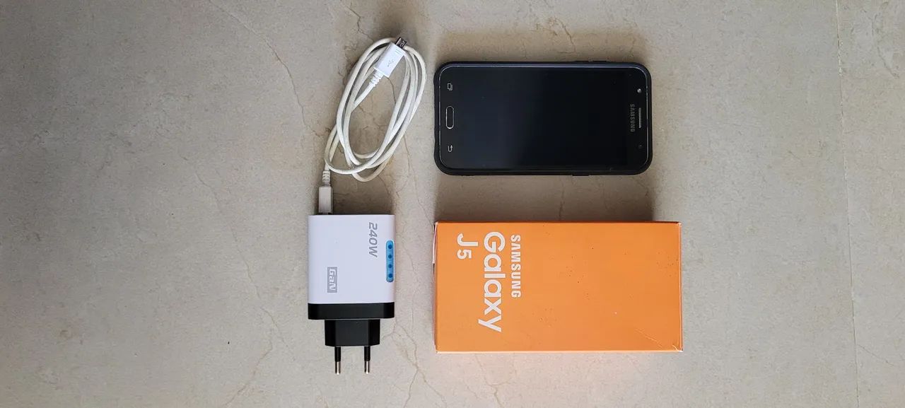 Celular Samsung galaxy J5
