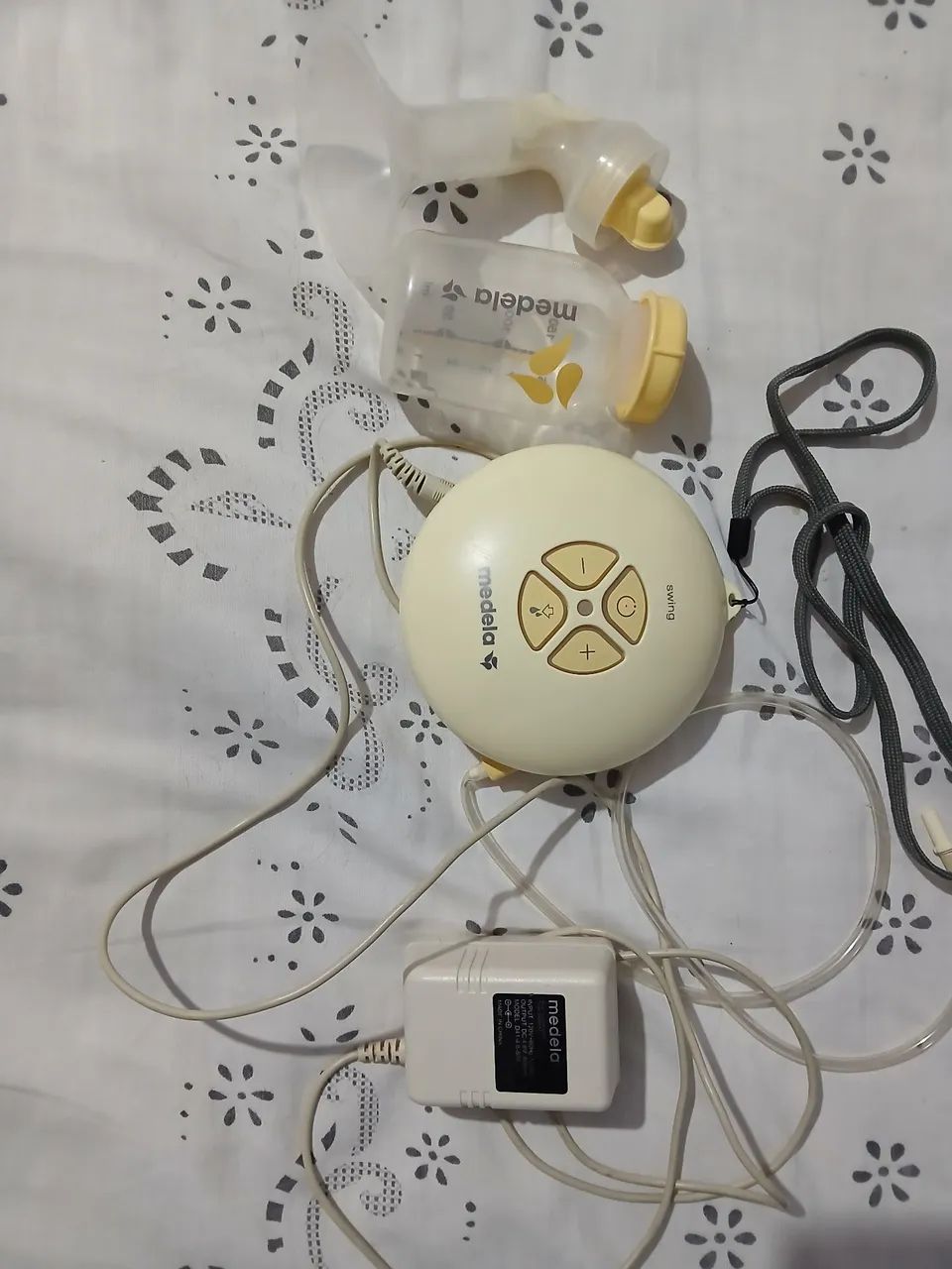 Extrator de leite materno MEDELA.