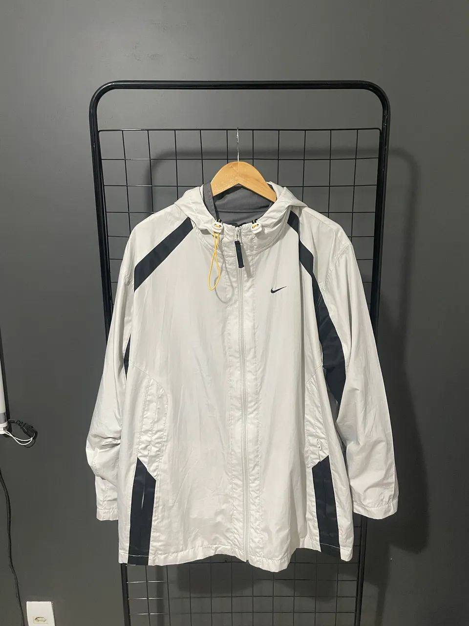 Jaqueta Nike Vintage Windbreaker - Roupas - Jardim Santa Helena