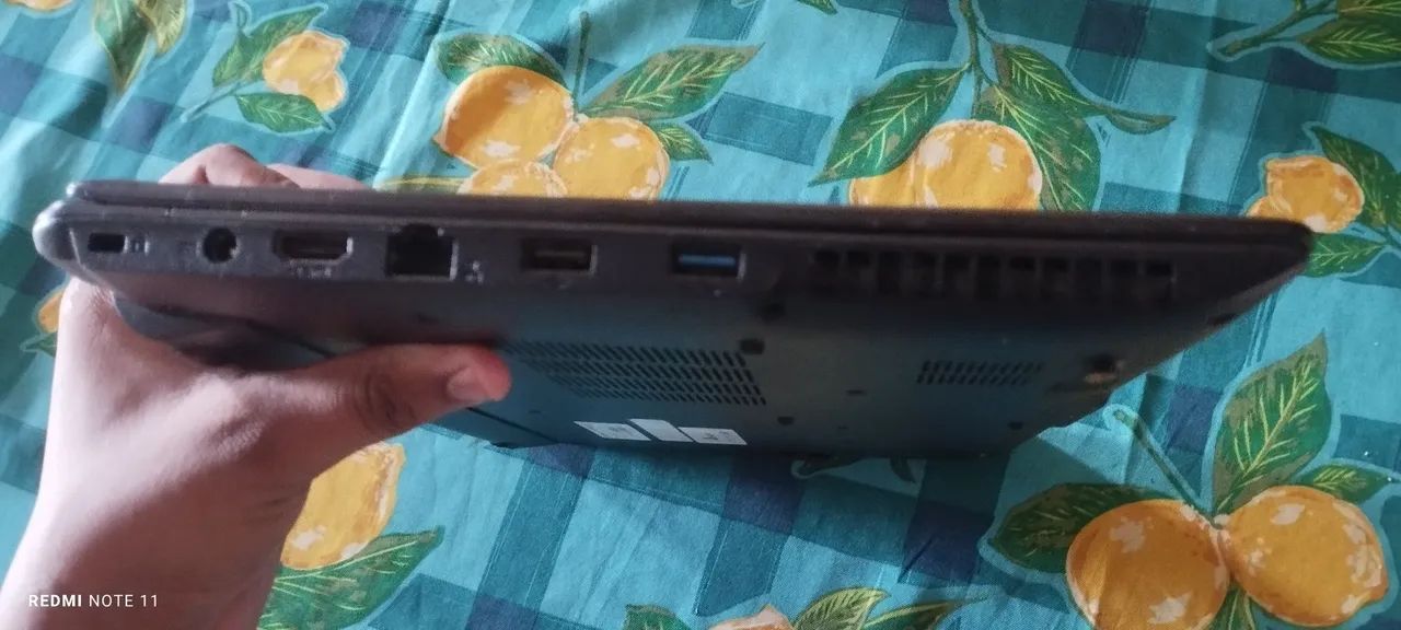 Vende-se notebook semi novo - Foto 2