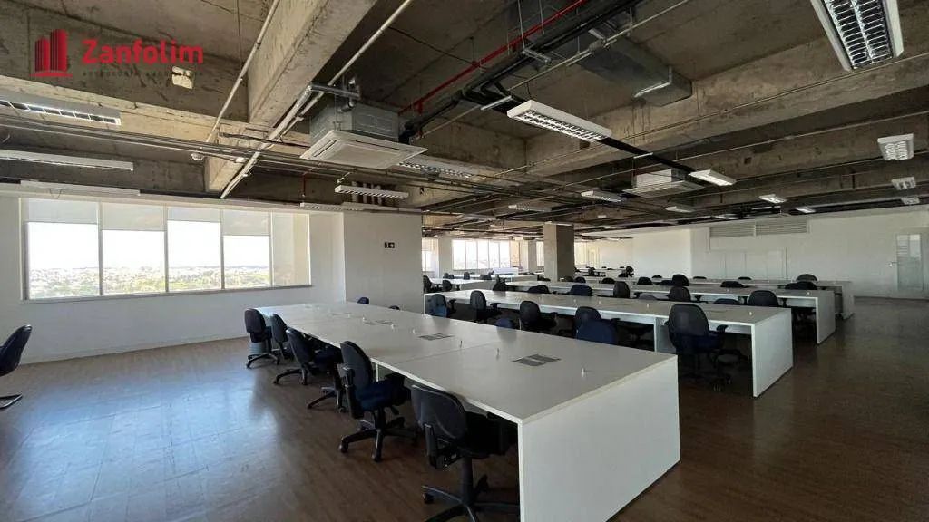 Excelente Laje comercial de alto padrão MOBILIADA! - Foto 3