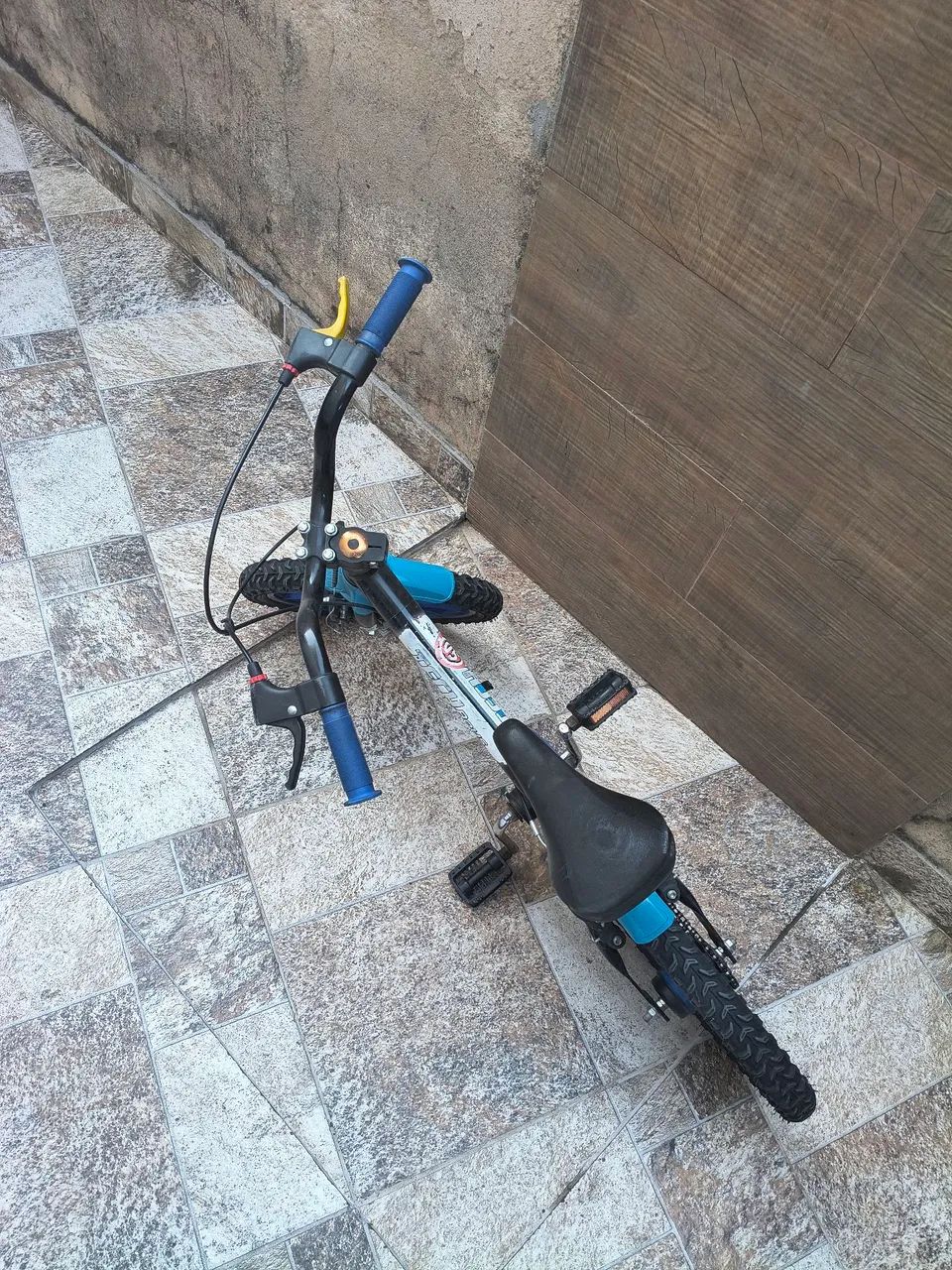 Bicicleta infantil aro 16 - Foto 4