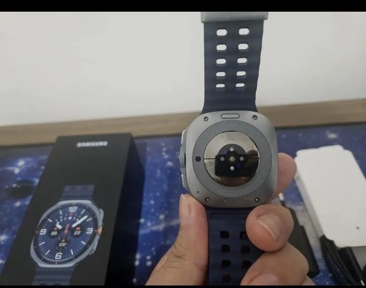 Relógio Galaxy watch ultra novissimo+Acessórios  - Foto 6
