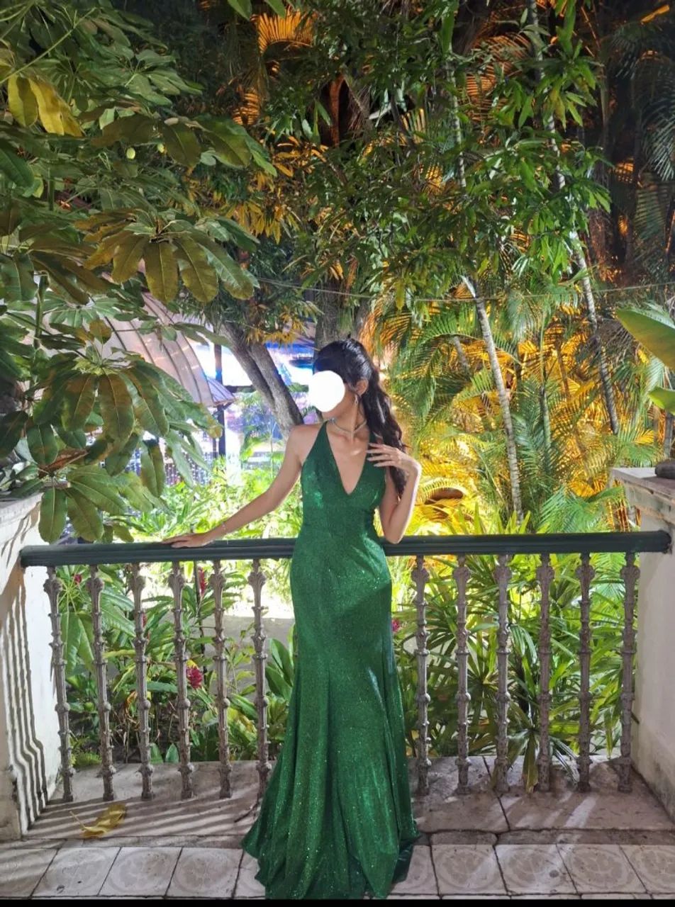 Vestido de festa verde com brilho - Foto 2