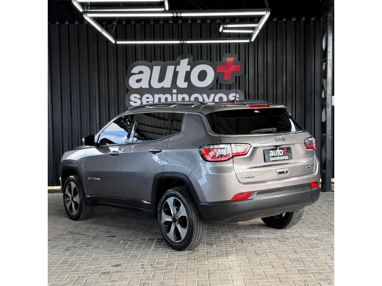 Jeep Compass Longitude 2.0 4X4 Dies. 16V Aut. 2017 - Foto 2