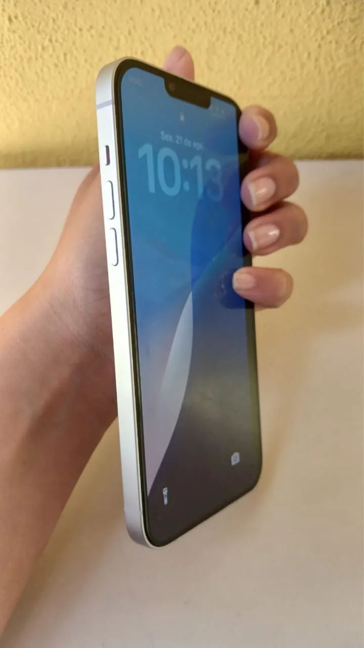 iPhone 14 Plus 128GB - Lilás Aparelho super conservado - Celulares