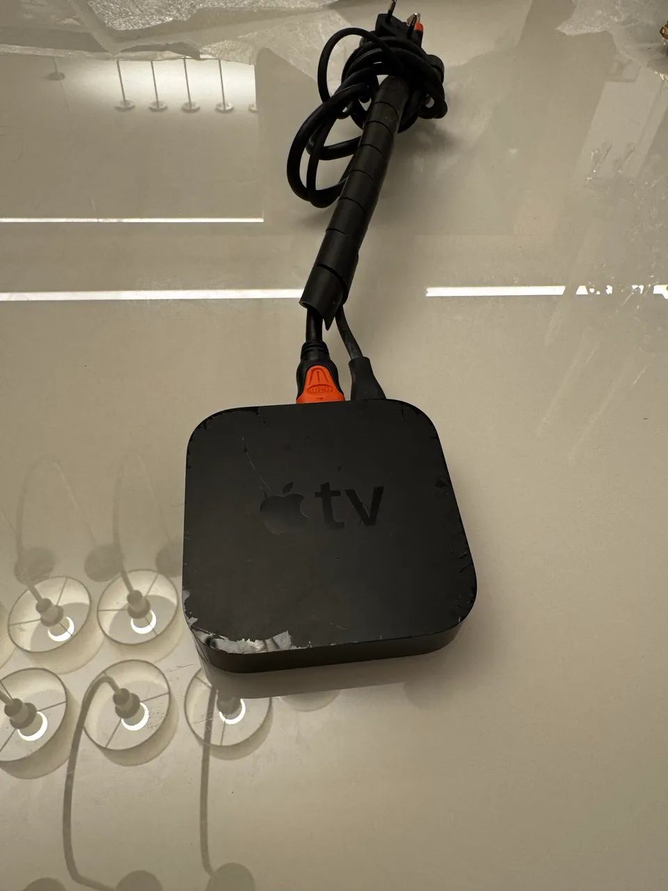APPLE TV