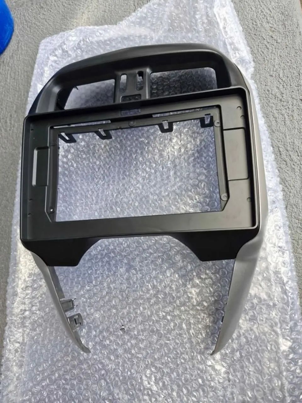 Moldura para Multimídia de 10 polegadas Nissan Versa (Ar Digital)