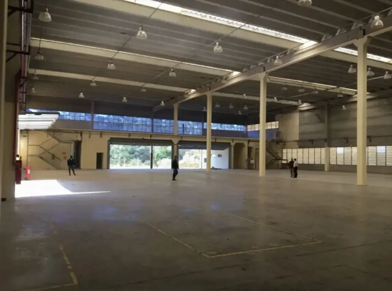 GALPÃO LOGÍSTICO EM CONDOMÍNIO FECHADO  5.712 m²  CAJAMAR/SP