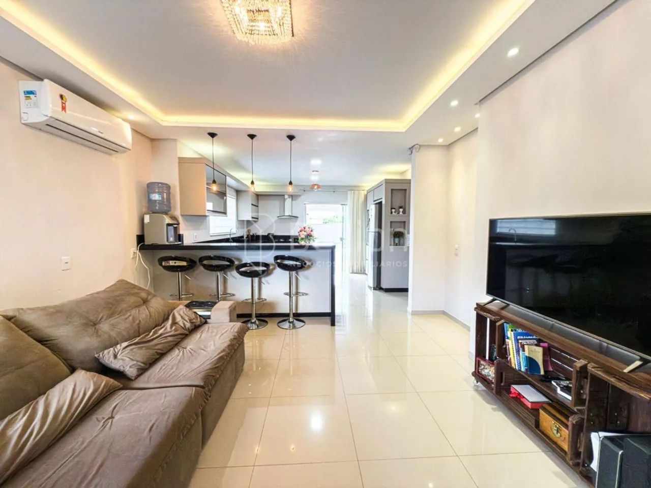 Casa com suíte no centro de Rodeio - Foto 3