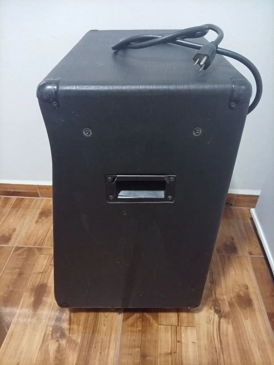 Cubo baixo warm music dbm 15 200 watts RMS  - Foto 4