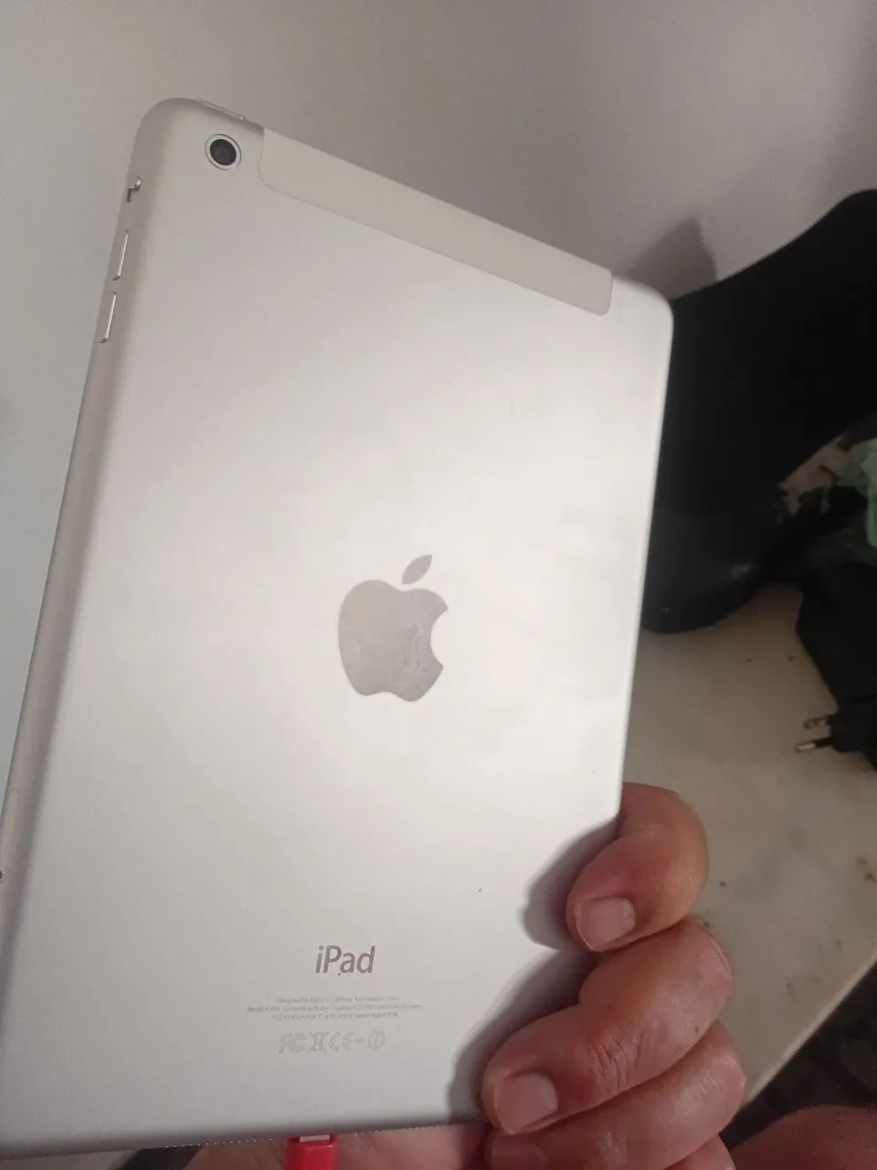 MUITO BARATO- Ipad Apple (2012) - Tablets e E-Readers - Vila