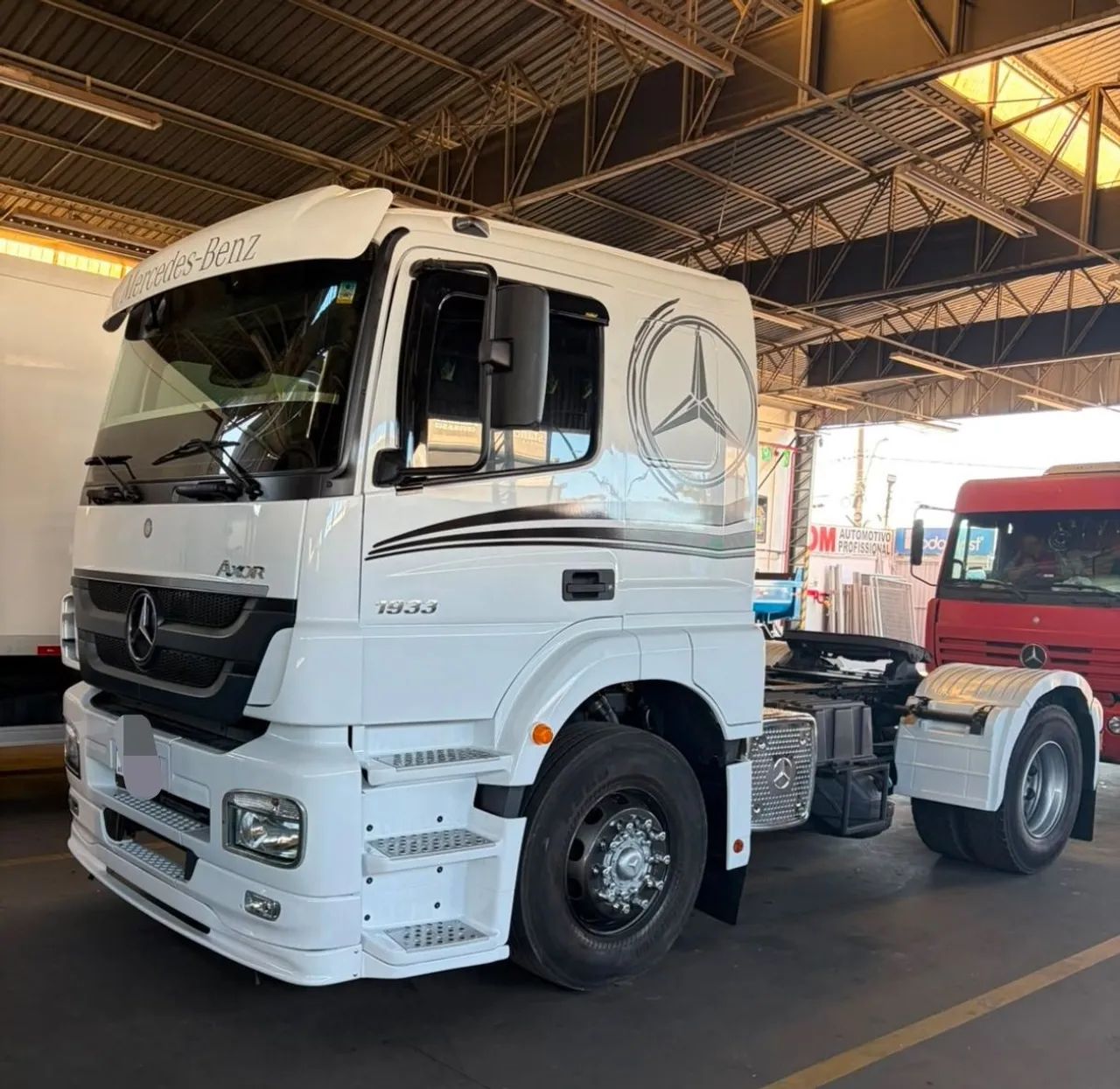 MB 1933 2013. 4x2. *** Financia  - Foto 3
