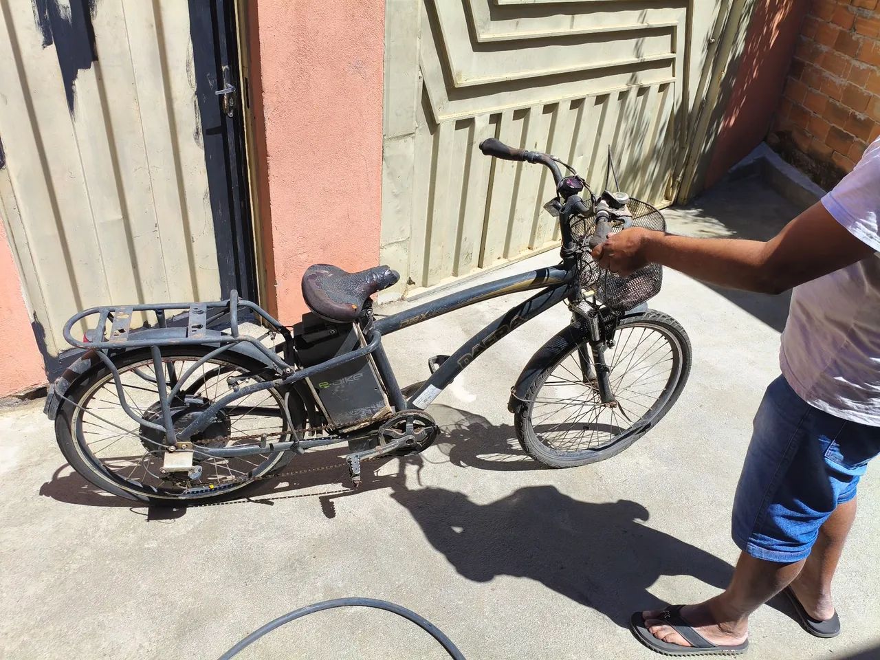 bicicleta elétrica sem as baterias  - Foto 3