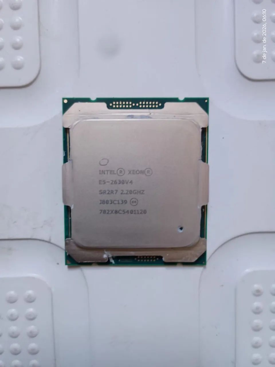 Vende-se Processador Intel Intel Xeon E5-2630V4