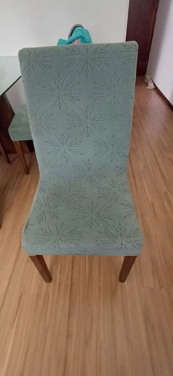 Mesa de Jantar com 4 Cadeiras + Tampo de Vidro - Linda e Conservada - Foto 3