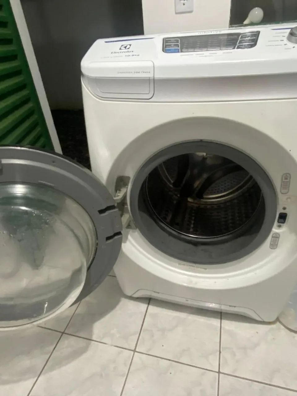 Máquina de lavar lava e seca - Foto 2