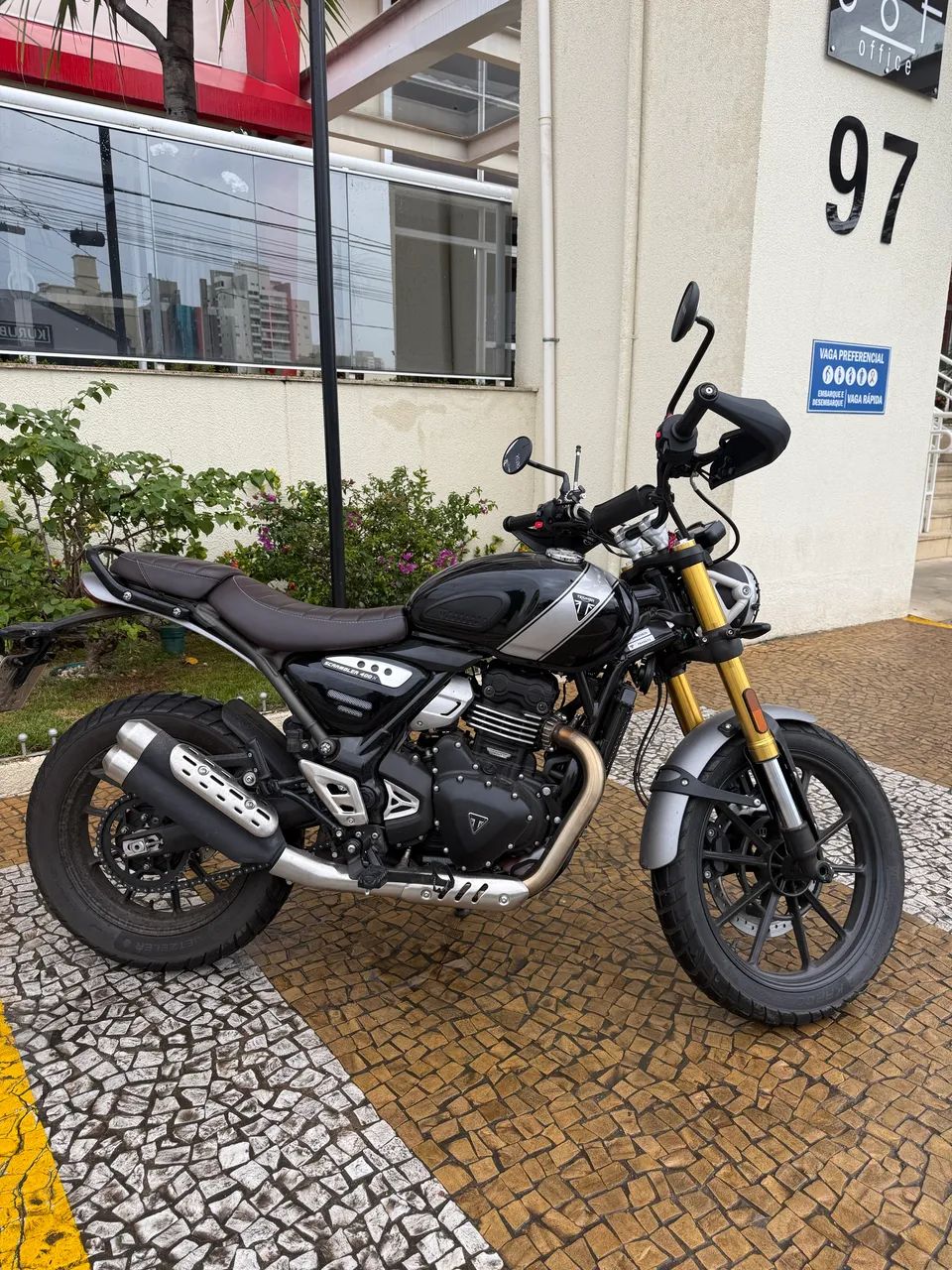 Triumph Scrambler 400x  - Foto 2